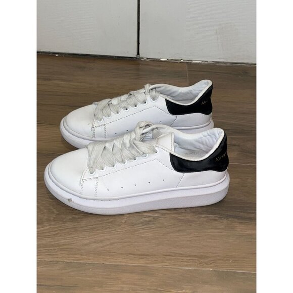 Alexander McQueen OVERSIZED Sneaker Shoes Lot 553680 Size 38/8 - Picture 4 of 8